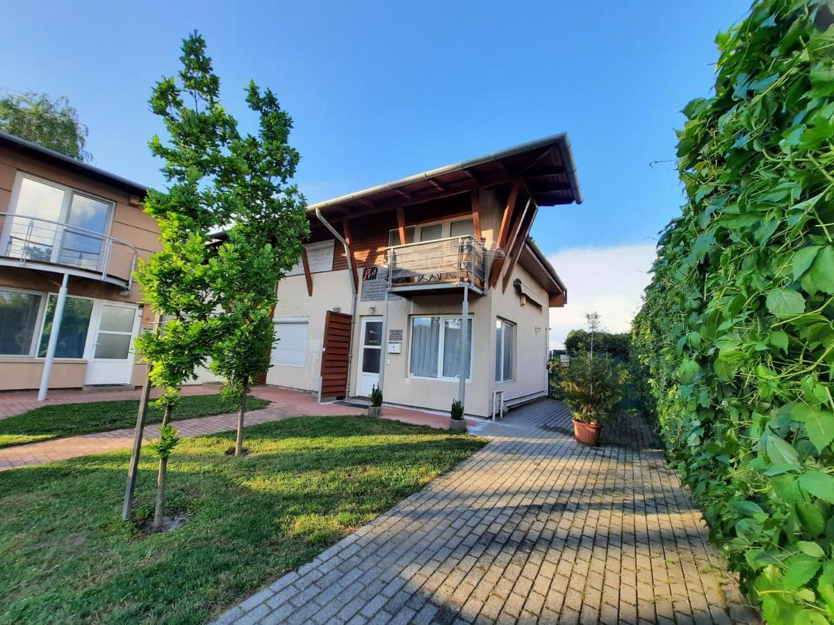 Foki Apartman Apartment Siofok Exterior photo